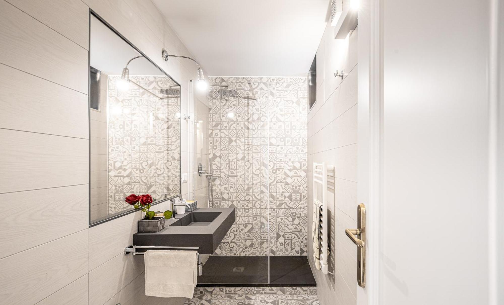 Roma 93 Apartment Cagliari Ngoại thất bức ảnh